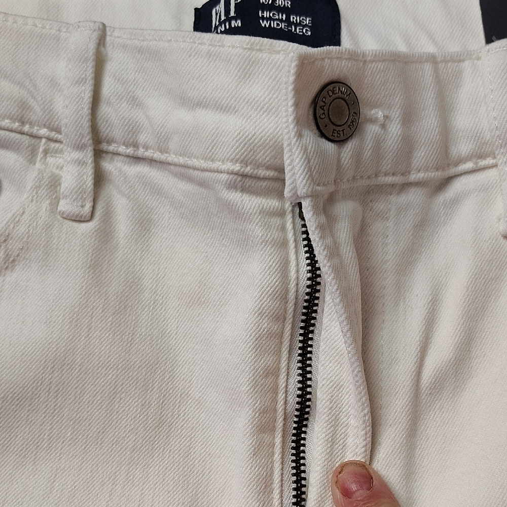 GAP WOMEN'S STUDDED WHITE HIGH RISE WIDE LEG DENIM - Picture 4 of 13